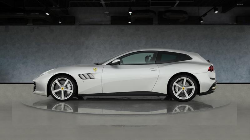 Used Ferrari GTC4Lusso 2018 for sale - 75084619: Photo 9