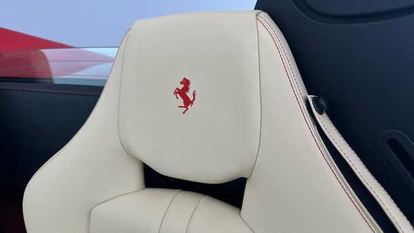 Used Ferrari F8 Spider 2022 for sale - 75113466: Photo 14