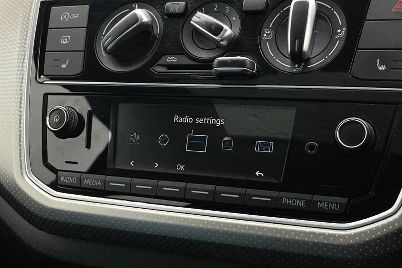 Used Volkswagen up! 2018 for sale - 76286502: Photo 19