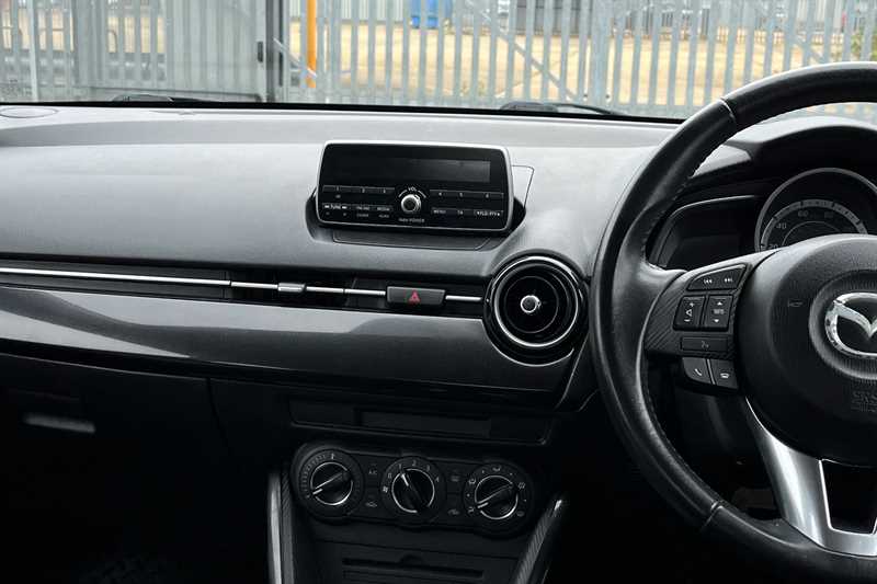 Used Mazda Mazda2 2015 for sale - 76515109: Photo 14