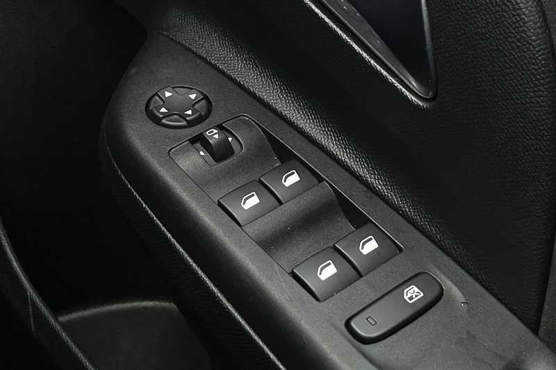 Used Vauxhall Corsa 2023 for sale - 76400895: Photo 16