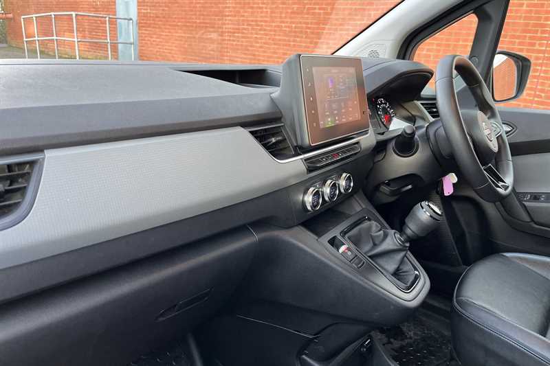 Used Nissan Other 2023 for sale - 77740277: Photo 13