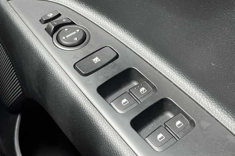 Used Kia Stonic 2022 for sale - 76248688: Photo 16