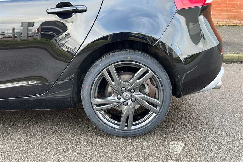 Used Volvo V40 2018 for sale - 77755789: Photo 48