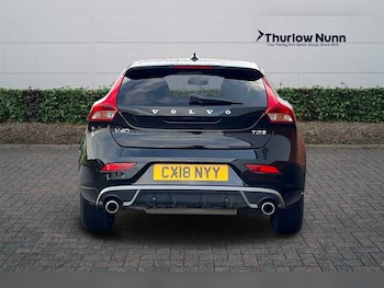 Used Volvo V40 2018 for sale - 77755789: Photo