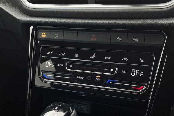 Used Volkswagen T-Roc 2023 for sale - 76087041: Photo 15