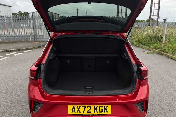 Used Volkswagen T-Roc 2023 for sale - 76087041: Photo 24