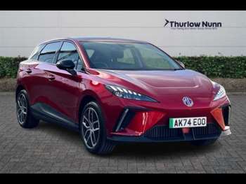 2025 - 64kWh Trophy Long Range Hatchback 5dr Electric Auto (203 ps)