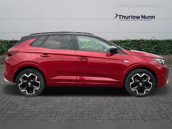 Used Vauxhall Grandland 2022 for sale - 76034201: Photo 2