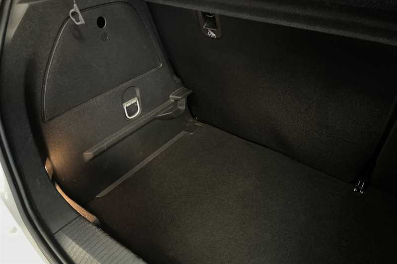 Used Vauxhall Corsa 2015 for sale - 77726334: Photo 42