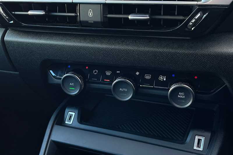 Used Citroen C4 2023 for sale - 77513266: Photo 15