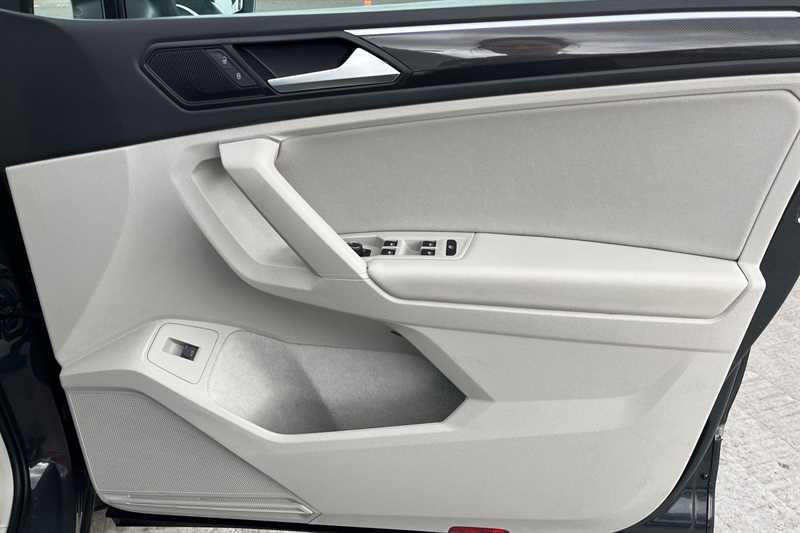Used Volkswagen Tiguan 2022 for sale - 76169126: Photo 44