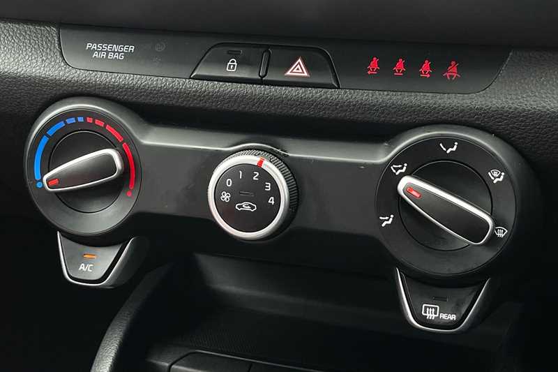 Used Kia Stonic 2022 for sale - 76773567: Photo 15