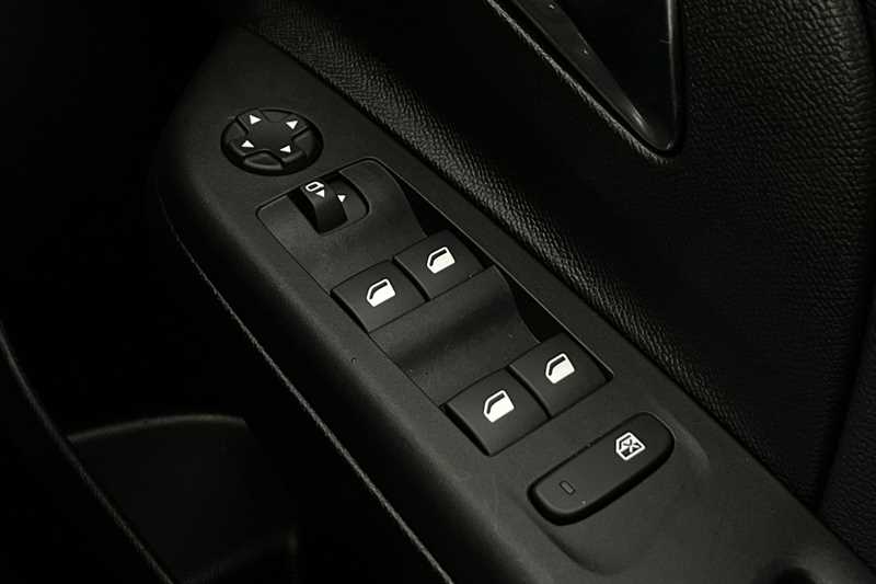 Used Vauxhall Corsa 2024 for sale - 76390226: Photo 16