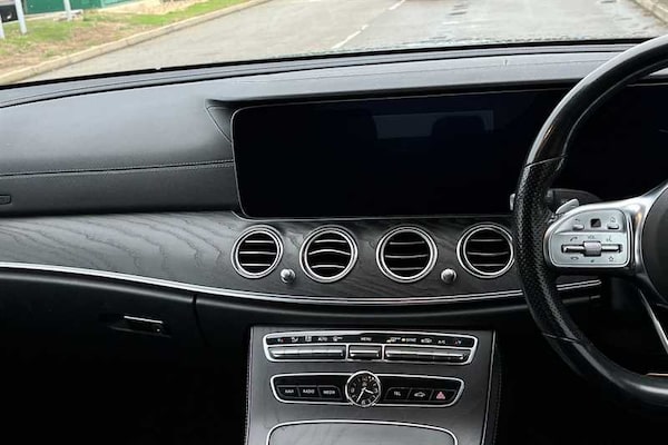 Used Mercedes-Benz E-Class 2020 for sale - 76168954: Photo 14