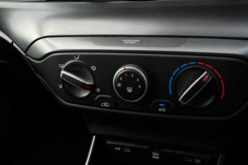 Used Hyundai i20 2023 for sale - 77660670: Photo 15