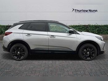 Used Vauxhall Grandland 2022 for sale - 76140722: Photo 2