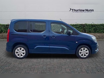 Used Vauxhall Combo Life 2022 for sale - 76204445: Photo 2