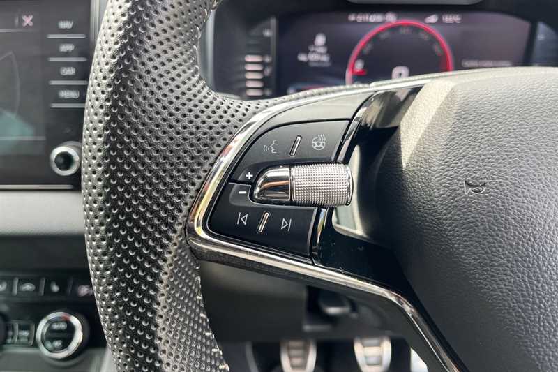 Used Skoda Karoq 2023 for sale - 77471096: Photo 21