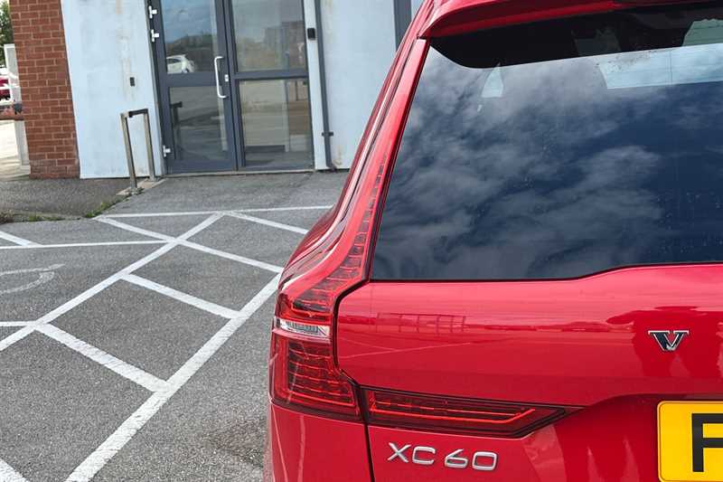 Used Volvo XC60 2018 for sale - 76074717: Photo 28