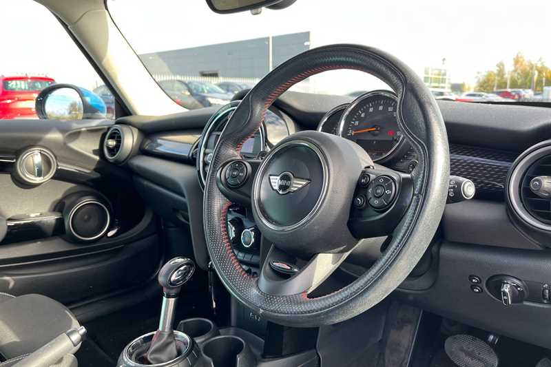 Used MINI Hatch 2015 for sale - 76372647: Photo 10