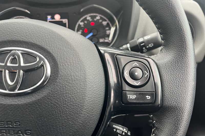 Used Toyota Yaris 2019 for sale - 77513381: Photo 22