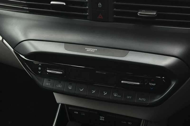 Used Hyundai i20 2023 for sale - 76552630: Photo 15