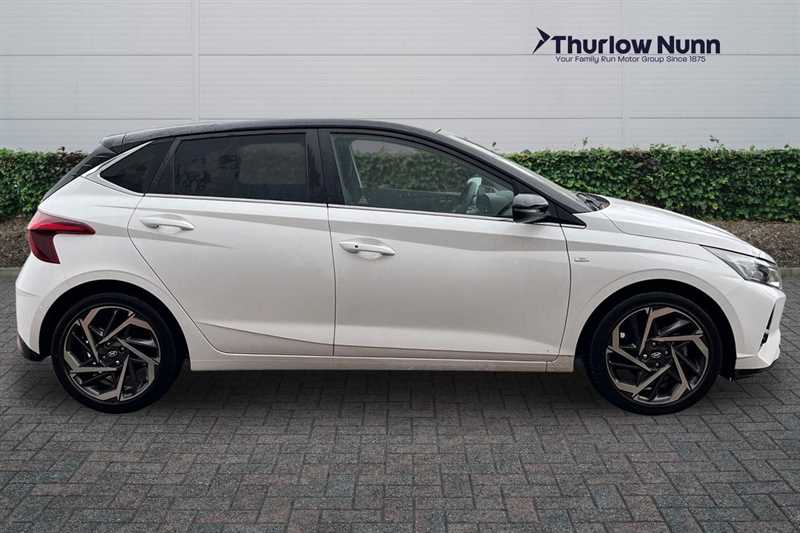 Used Hyundai i20 2023 for sale - 76552630: Photo 2