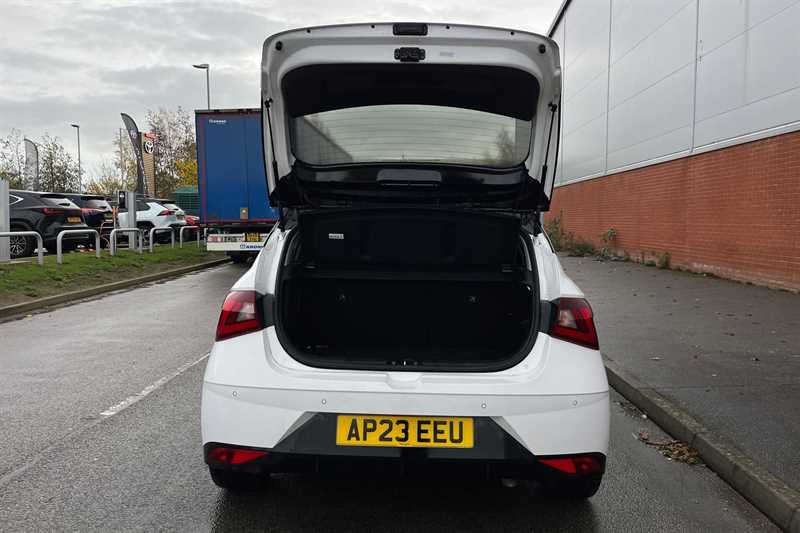 Used Hyundai i20 2023 for sale - 76552630: Photo 24