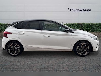 Used Hyundai i20 2023 for sale - 76552630: Photo