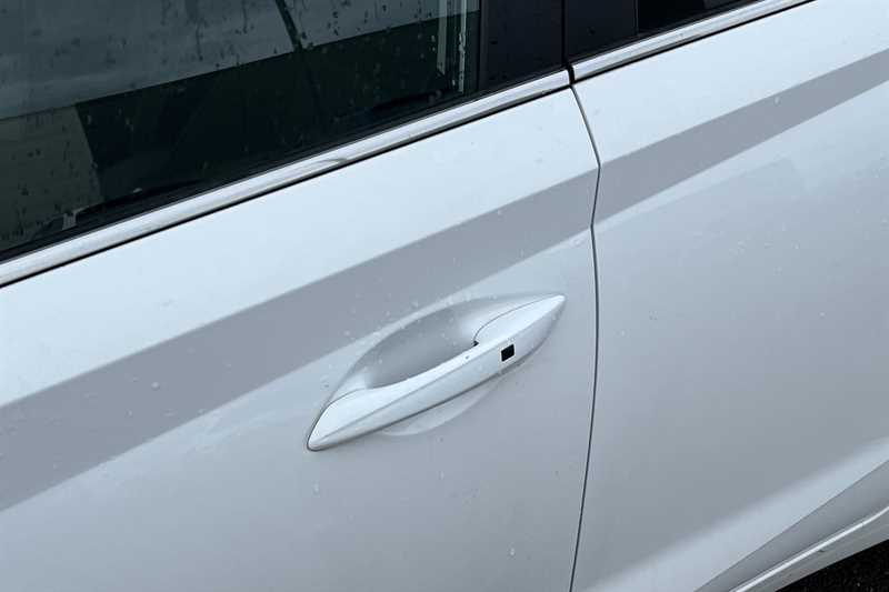 Used Hyundai i20 2023 for sale - 76552630: Photo 46