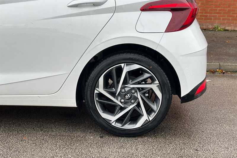 Used Hyundai i20 2023 for sale - 76552630: Photo 48