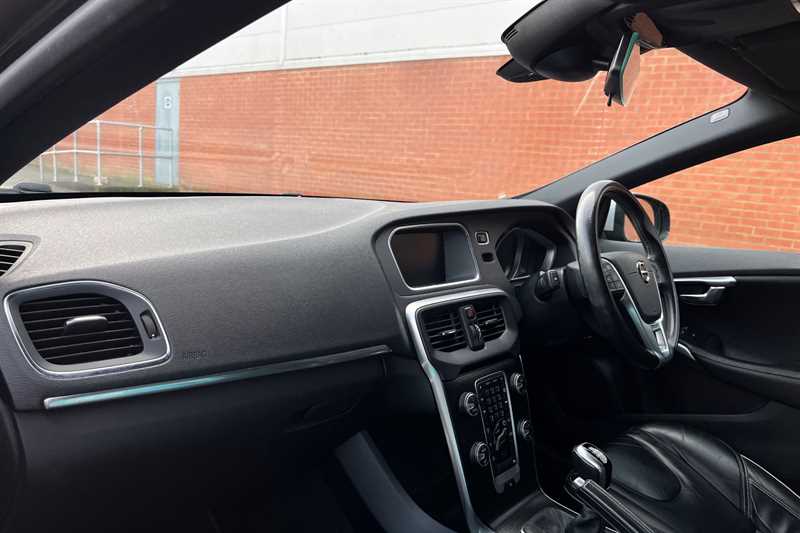 Used Volvo V40 2018 for sale - 77513229: Photo 13