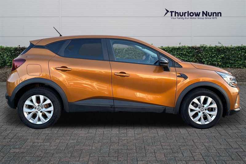 Used Renault Captur 2022 for sale - 76034171: Photo 2