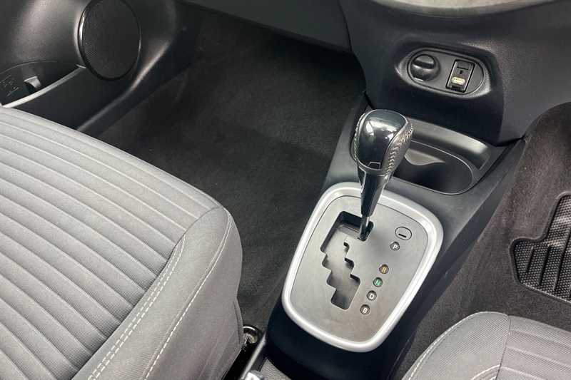 Used Toyota Yaris 2019 for sale - 77471773: Photo 14