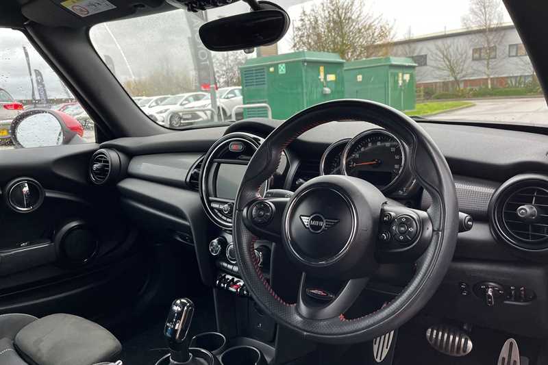 Used MINI Convertible 2019 for sale - 76967083: Photo 12