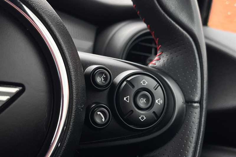 Used MINI Convertible 2019 for sale - 76967083: Photo 22