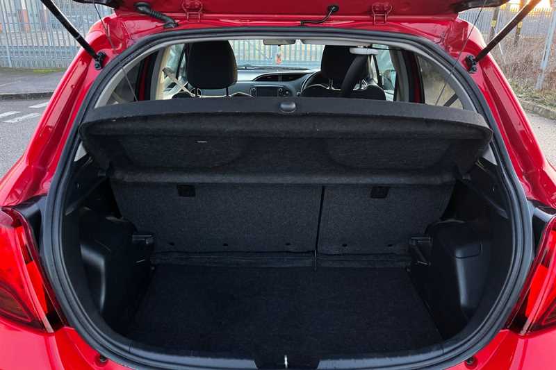 Used Toyota Yaris 2016 for sale - 77471573: Photo 24