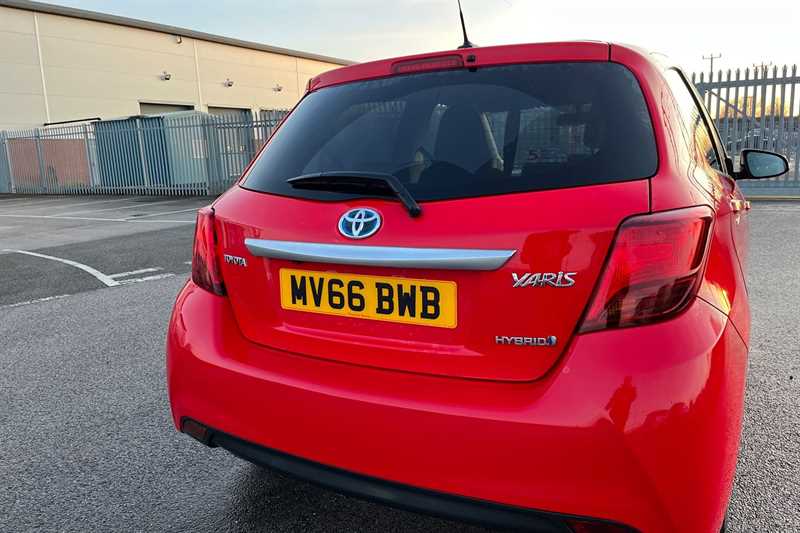 Used Toyota Yaris 2016 for sale - 77471573: Photo 33