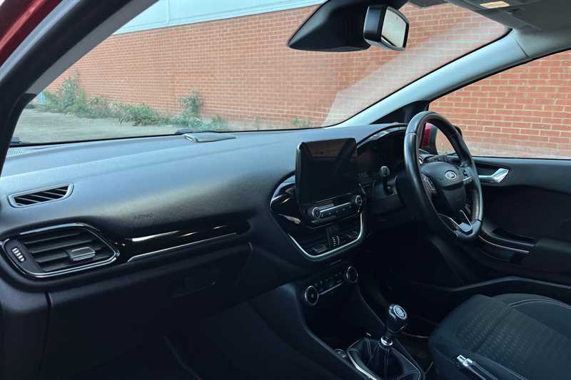 Used Ford Fiesta 2017 for sale - 76112569: Photo 13