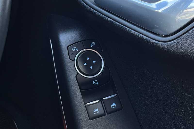 Used Ford Fiesta 2017 for sale - 76112569: Photo 16