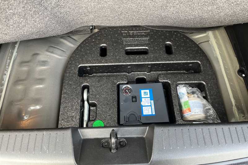 Used Vauxhall Viva 2016 for sale - 76842381: Photo 42