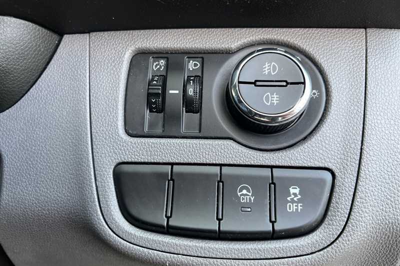 Used Vauxhall Viva 2016 for sale - 76842381: Photo 52