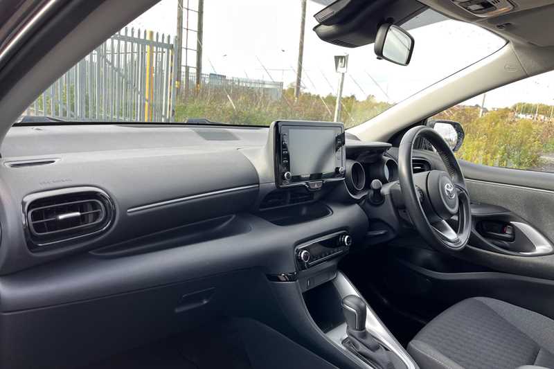 Used Toyota Yaris 2021 for sale - 76338986: Photo 13