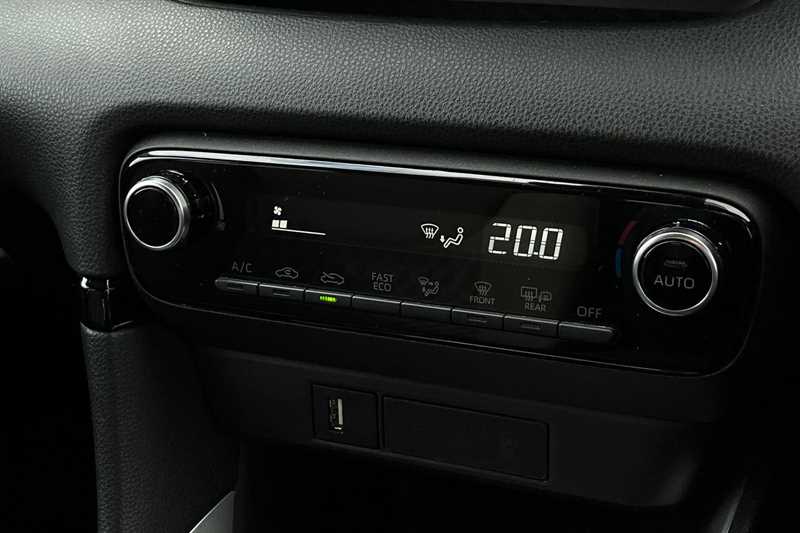 Used Toyota Yaris 2021 for sale - 76338986: Photo 15