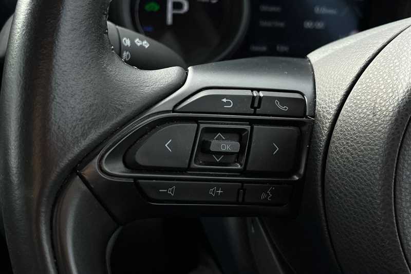 Used Toyota Yaris 2021 for sale - 76338986: Photo 21