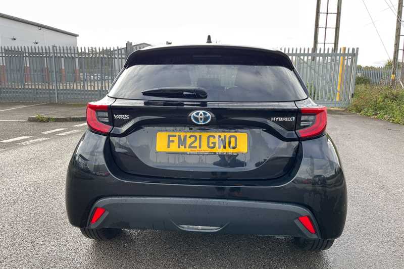 Used Toyota Yaris 2021 for sale - 76338986: Photo 32