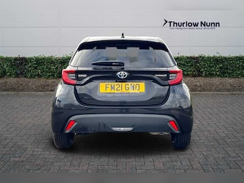 Used Toyota Yaris 2021 for sale - 76338986: Photo