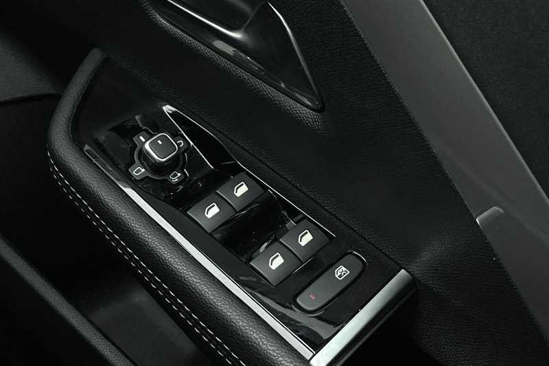 Used Vauxhall Astra 2025 for sale - 77472076: Photo 16