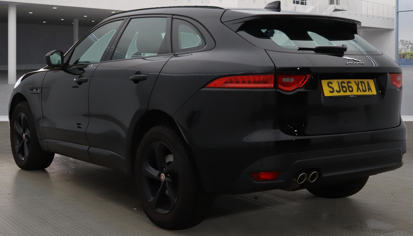 Used Jaguar F-Pace 2016 for sale - 76510816: Photo 2